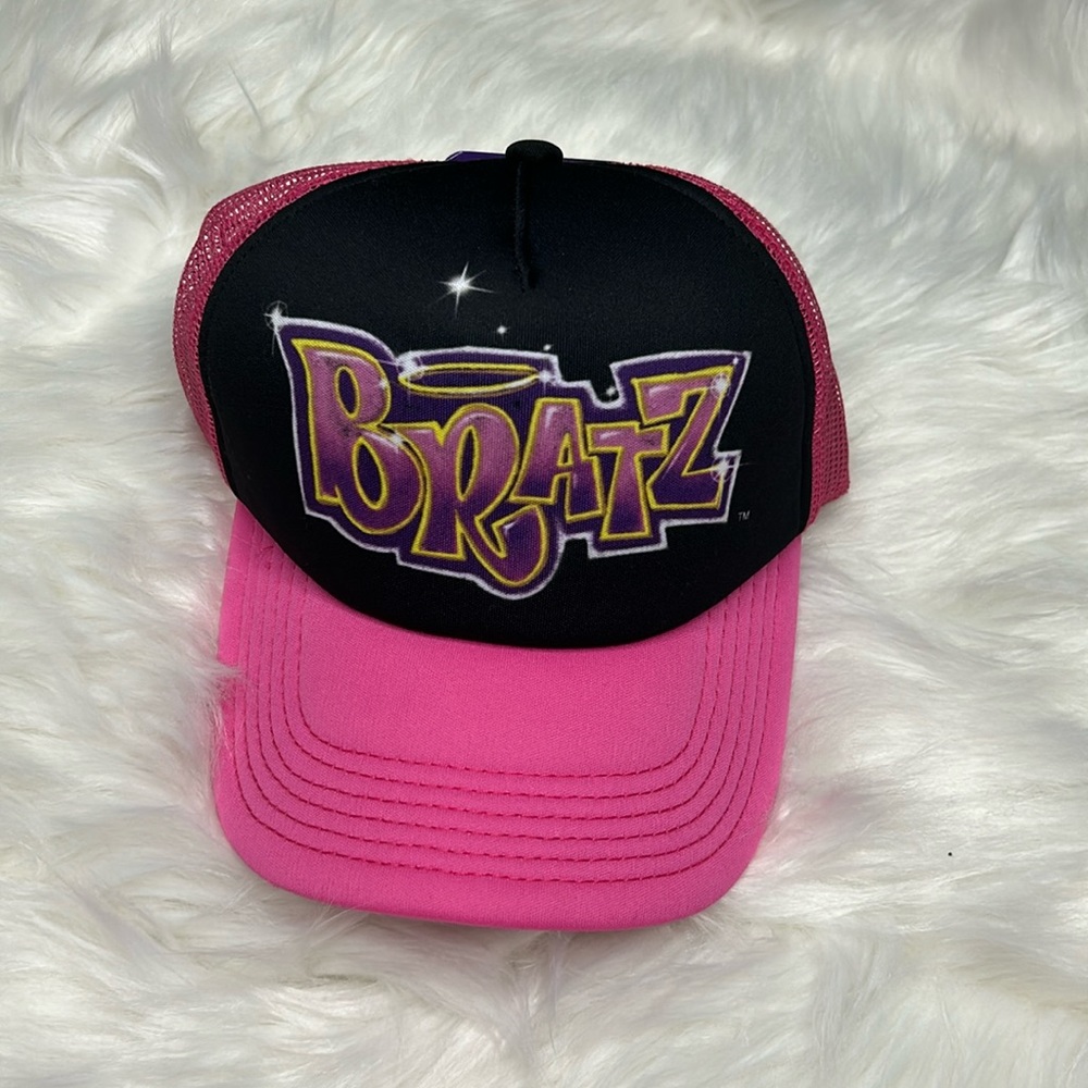 Bratz hat SnapBack
